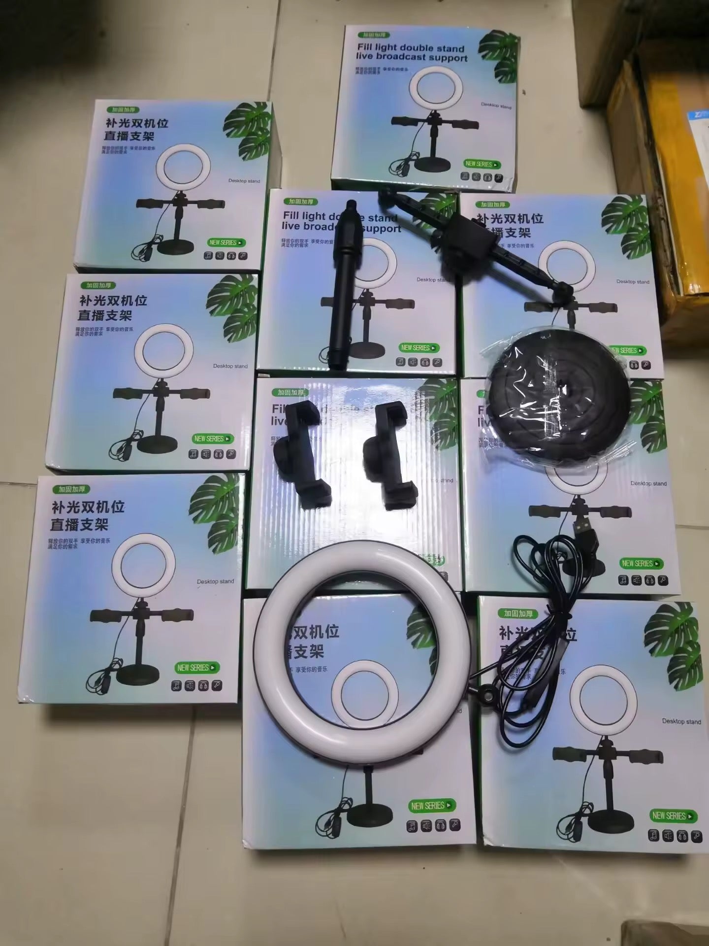 6inch ring light with 2 phone holding capacity for vlog