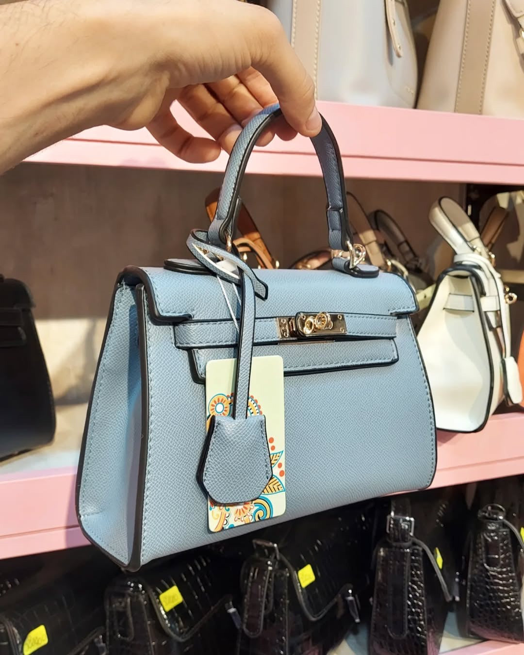 Elegant bags for women