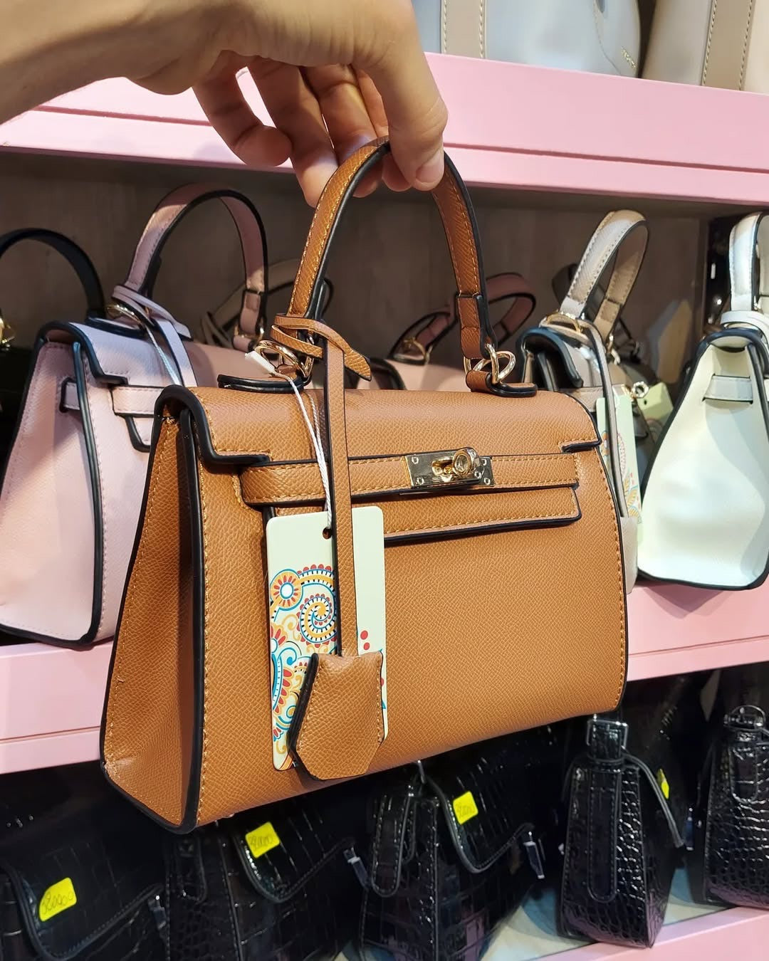 Elegant bags for women
