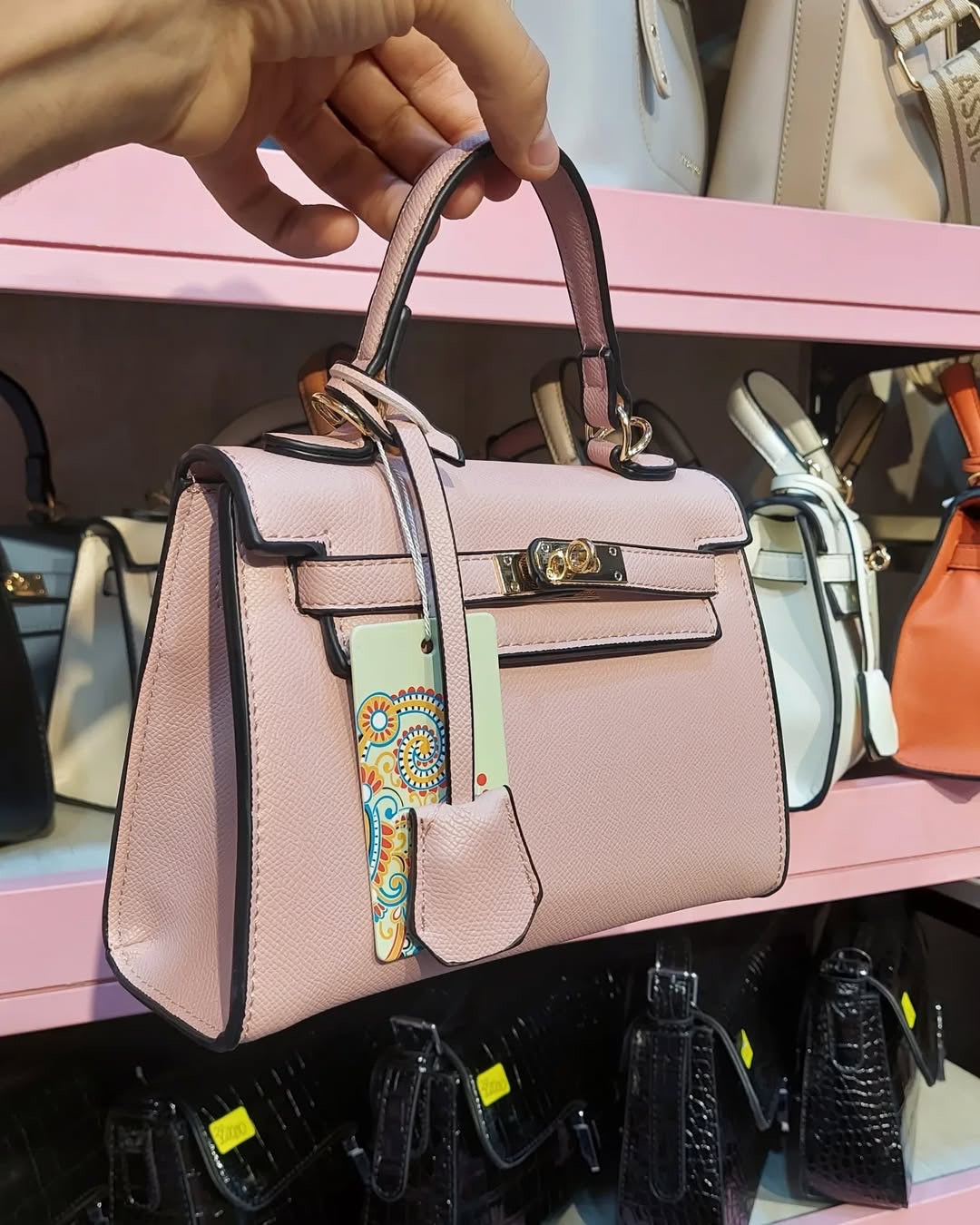 Elegant bags for women
