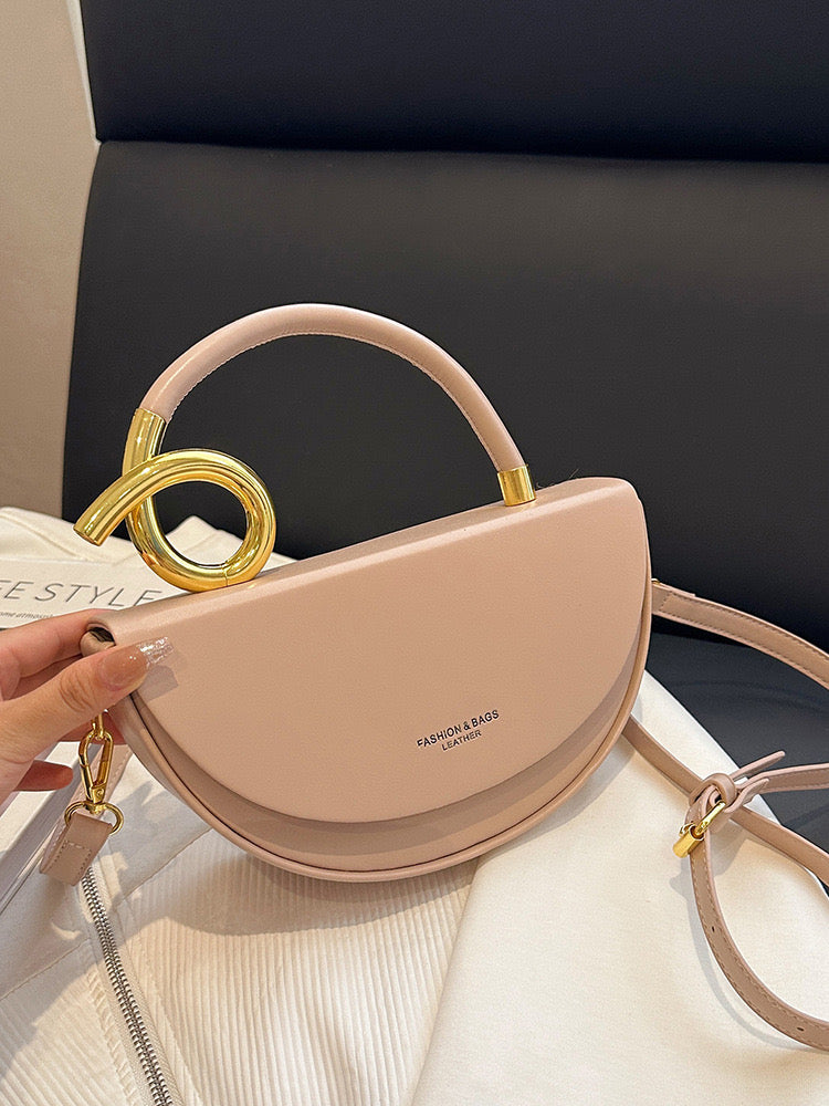 Elegant Half-Moon Handbag – Modern Chic, Everyday Luxury